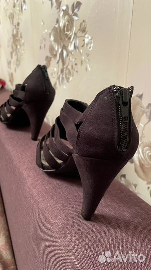 Босоножки женские 37 размер