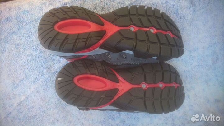 Кроссовки летние