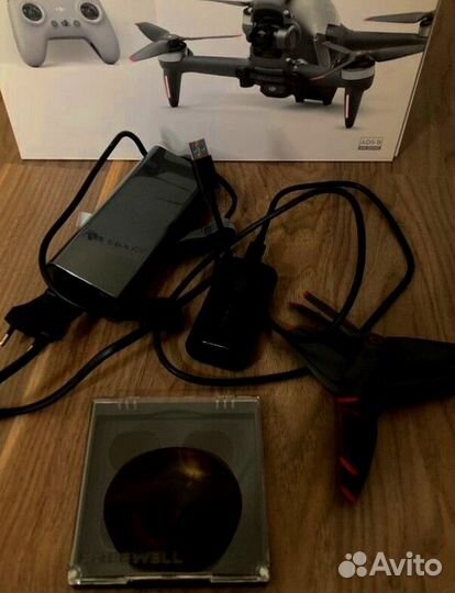 Квадрокоптер DJI FPV combo