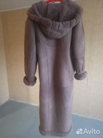 Дубленка женская с капюшоном