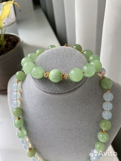 Бусы из натуральных камней