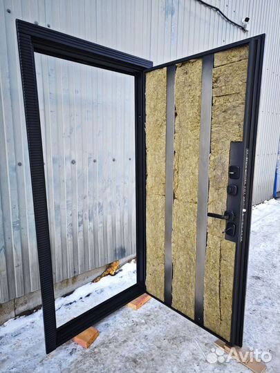 Дверь входная металлическая