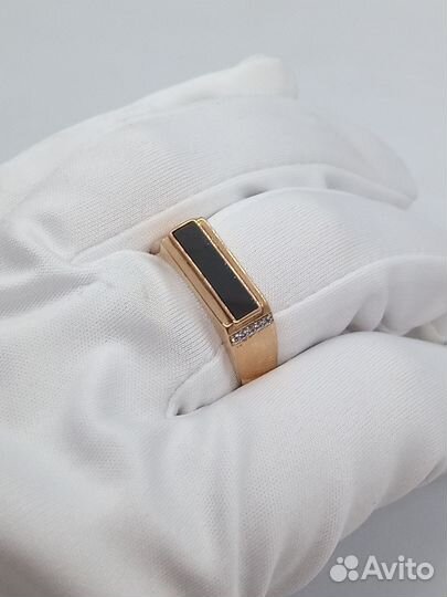 Золотое кольцо с фианитом 19,5р