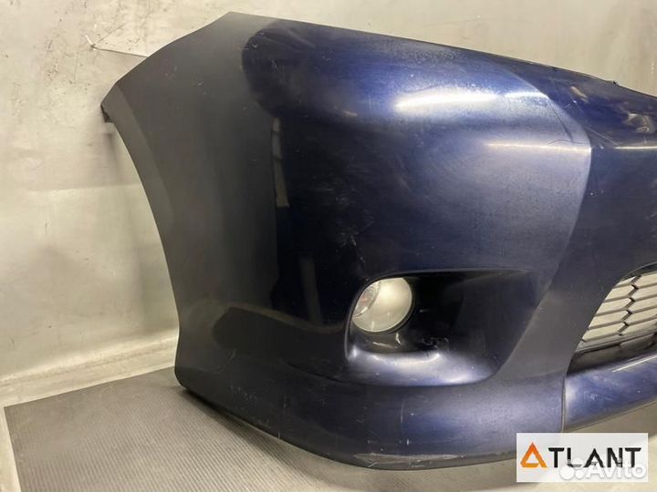 Бампер передний toyota isis