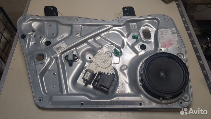 Стеклоподъемник электрический Volkswagen Tiguan, 2