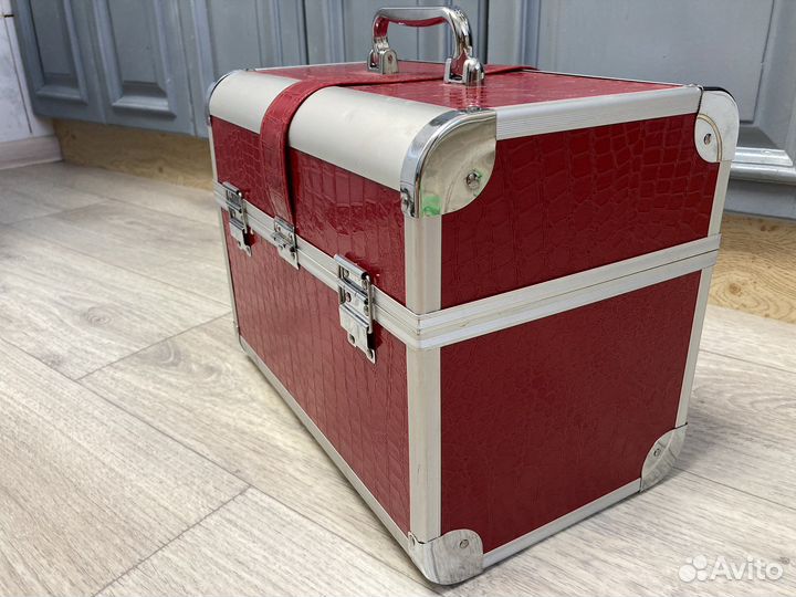 Кейс чемодан бьюти для маникюра / макияжа