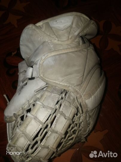 Вратарская хоккейная форма