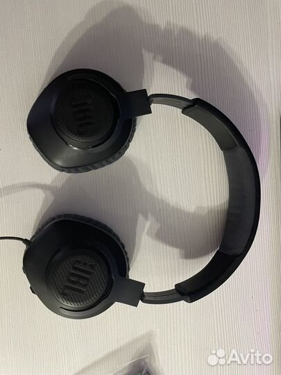 Наушники JBL quantum 100 и еще аксессуары для пк