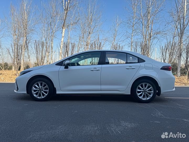 Toyota Corolla 1.2 CVT, 2021, 30 000 км