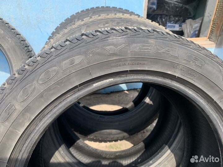 Goodyear UltraGrip Ice 205/55 R16