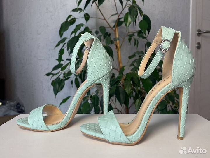 Босоножки женские 37 размер