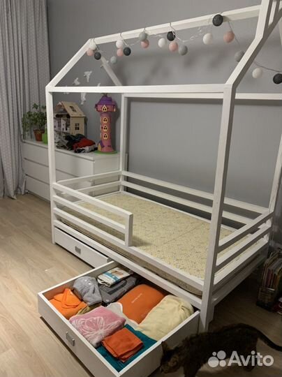 Детская кровать домик с матрасом