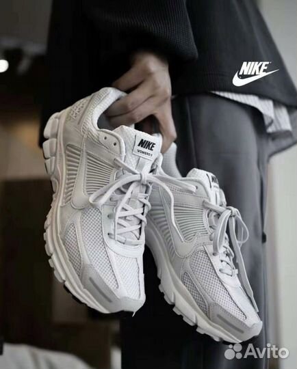 Nike Air Zoom Vomero 5 