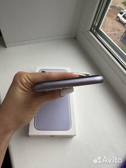 Телефон iPhone 11