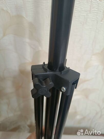 Новая стойка для студийного света grifon-2000