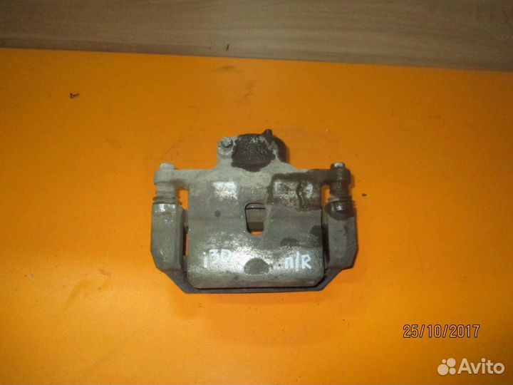 Суппорт передний правый Hyundai i30 Хундай Ай 30