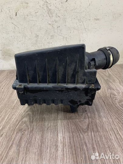 Корпус воздушного фильтра Ford Focus 1 fyda