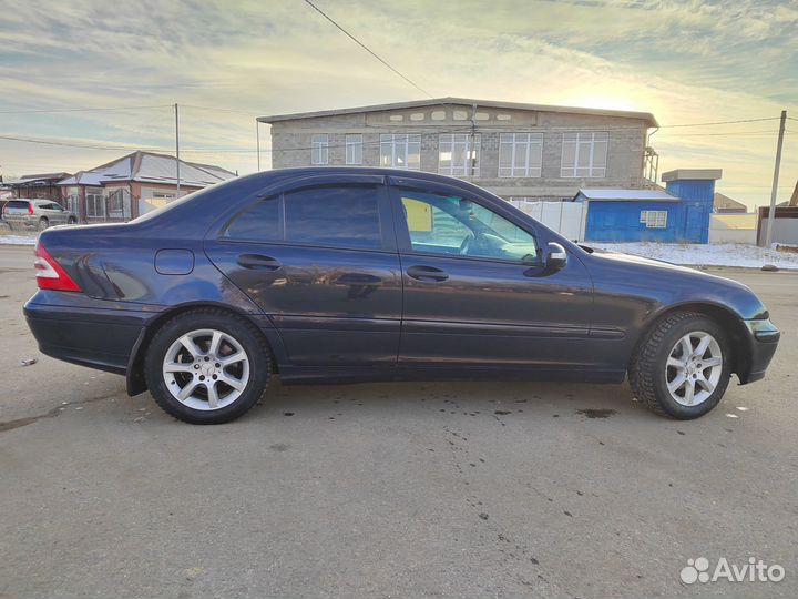 Mercedes-Benz C-класс 1.8 МТ, 2006, 200 000 км