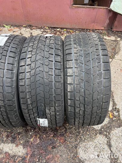Yokohama Ice Guard G075 285/45 R22