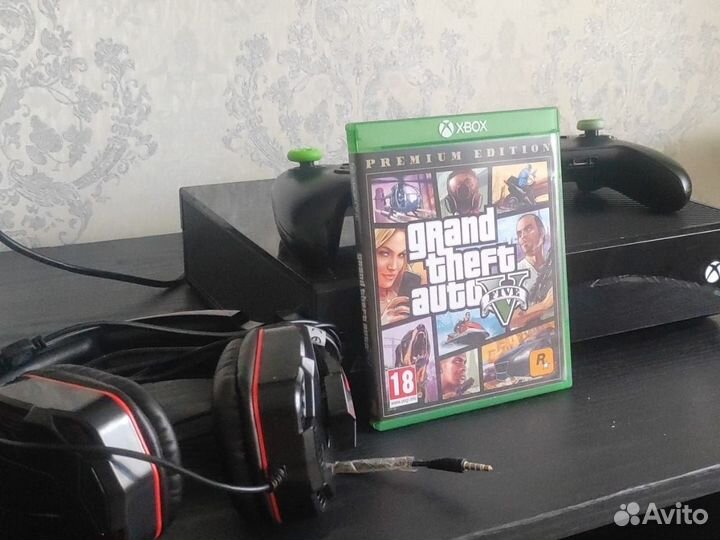 Игровая приставка xbox one