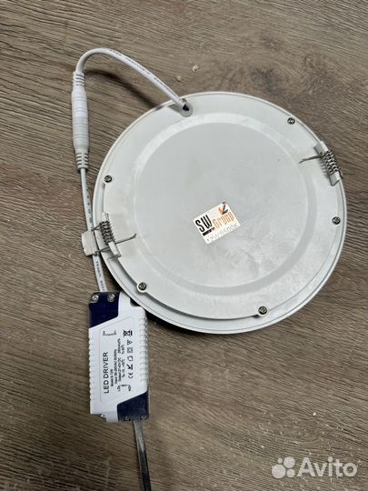 Светильник встраиваемый