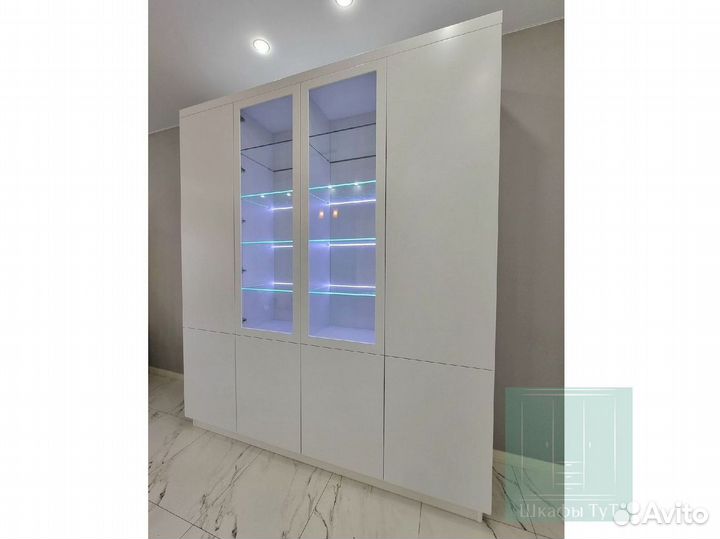 Распашной шкаф