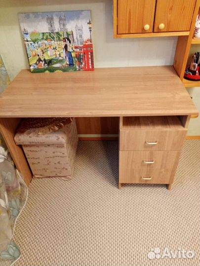 Письменный стол