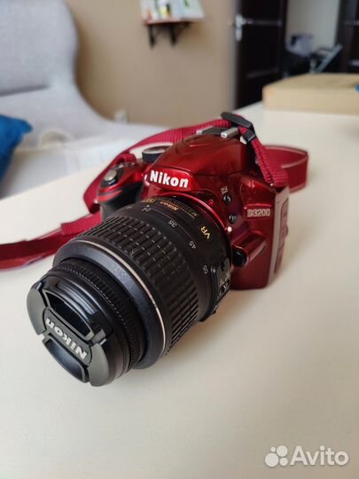 Фотоаппарат Nikon D3200 красный