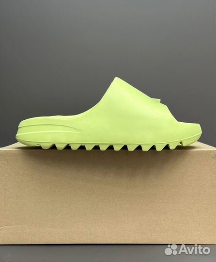 Тапочки Adidas Yeezy Slide 