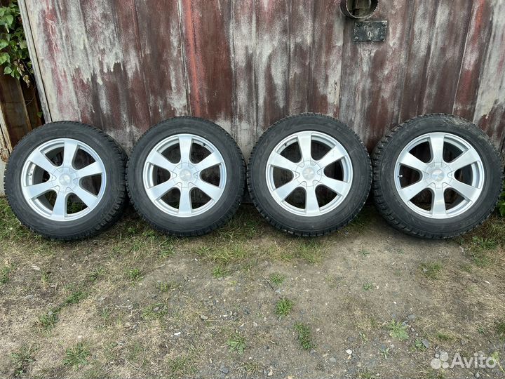 Диски с резиной 235/60/18 5х114,3
