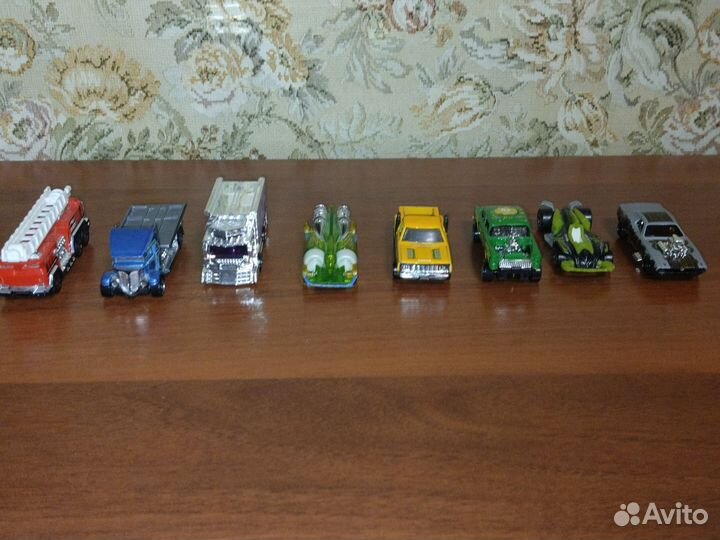 Hot wheels машинки