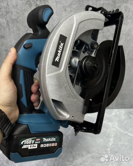 Циркулярная аккумуляторная пила Makita 185мм