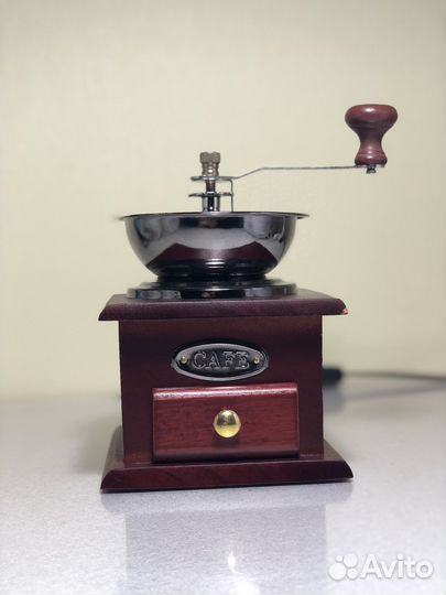 Кофемолка ручная винтажная