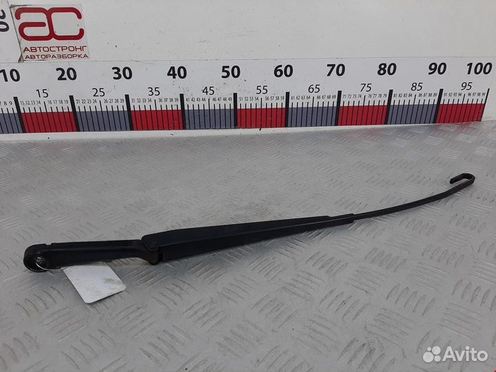 Щеткодержатель (поводок стеклоочистителя, дворник)