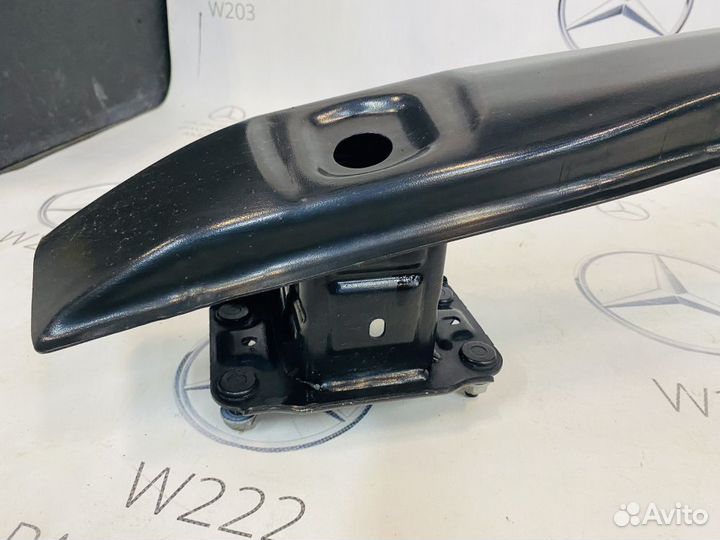Усилитель заднего бампера Mercedes W204