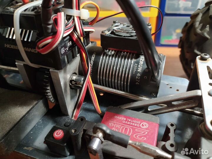 RC truggy 1:8 VRX-1 и HSP bazooka