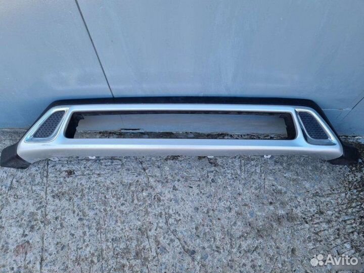 Накладка бампера передняя Mitsubishi Outlander 3