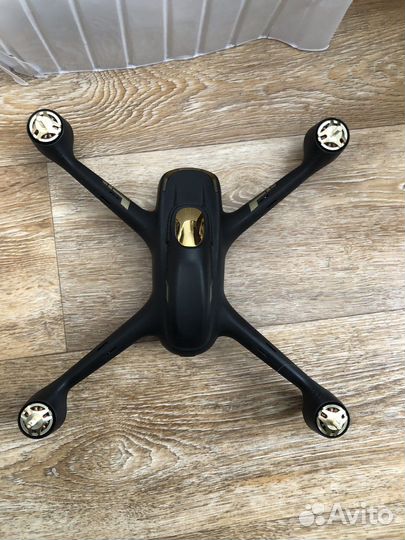 Новый Квадракоптер Hubsan H501S