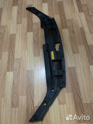 Верхняя накладка рамки радиатора Camry 50/51