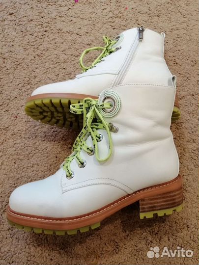 Ботинки женские