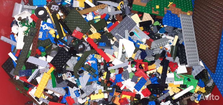 Коробка с lego