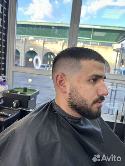 Барбер, мужской парикмахер