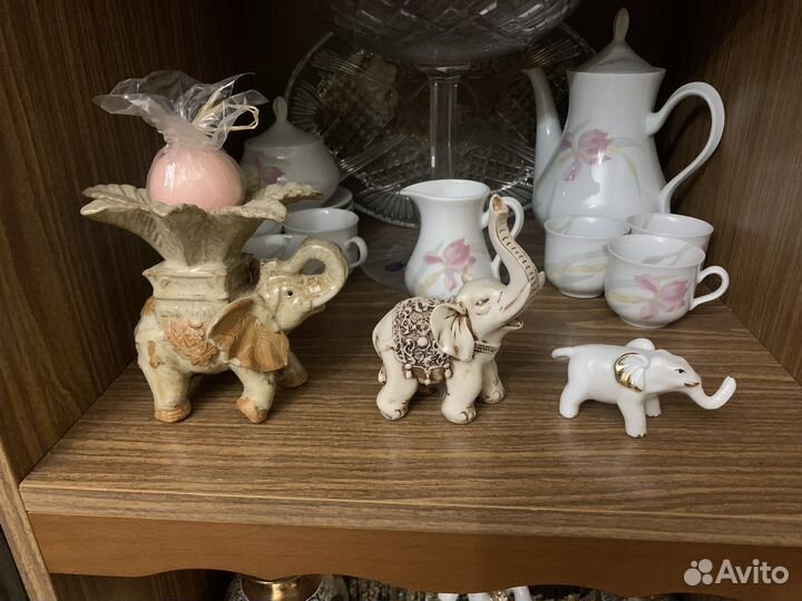 Фигурки фарфоровые