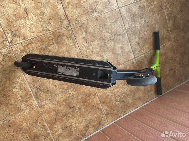 Трюковой самокат Reation