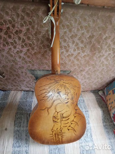 Гитара классическая