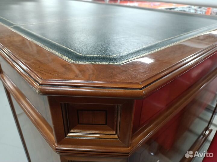 Стол руководителя Art&Moble (Испания). Б.у