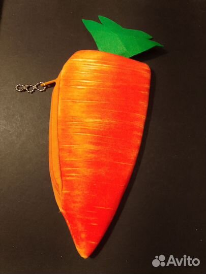 Пенал на молнии морковь