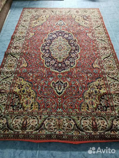 Ковер шерстяной