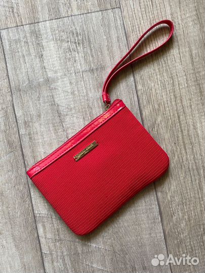 Косметичка Giorgio Armani красная