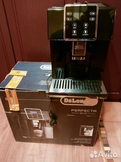 Кофемашина delonghi